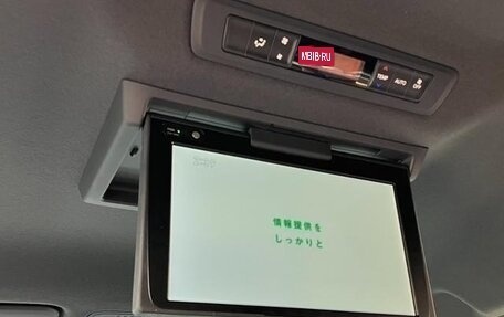 Toyota Voxy III, 2021 год, 2 295 000 рублей, 14 фотография