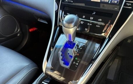 Toyota Harrier, 2019 год, 2 600 000 рублей, 11 фотография