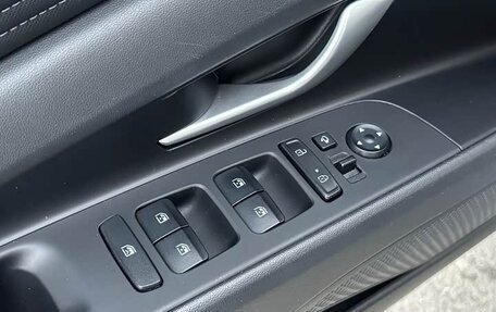 Hyundai Elantra, 2022 год, 1 210 000 рублей, 21 фотография