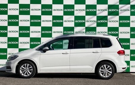 Volkswagen Touran III, 2022 год, 1 250 444 рублей, 4 фотография