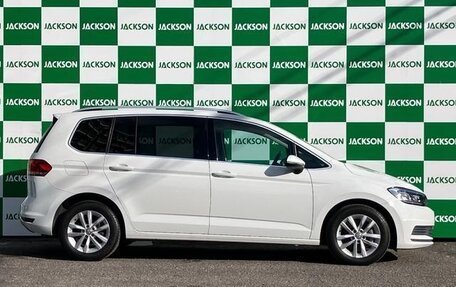 Volkswagen Touran III, 2022 год, 1 250 444 рублей, 7 фотография