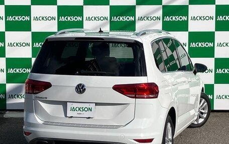 Volkswagen Touran III, 2022 год, 1 250 444 рублей, 6 фотография