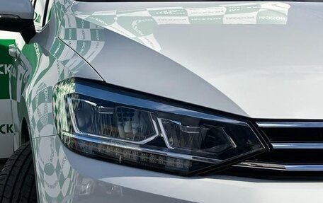 Volkswagen Touran III, 2022 год, 1 250 444 рублей, 8 фотография