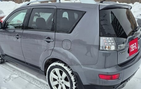 Mitsubishi Outlander III рестайлинг 3, 2010 год, 1 270 000 рублей, 5 фотография