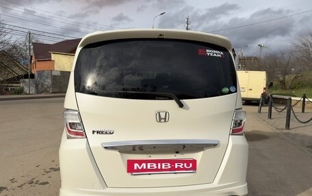 Honda Freed I, 2012 год, 1 150 000 рублей, 5 фотография