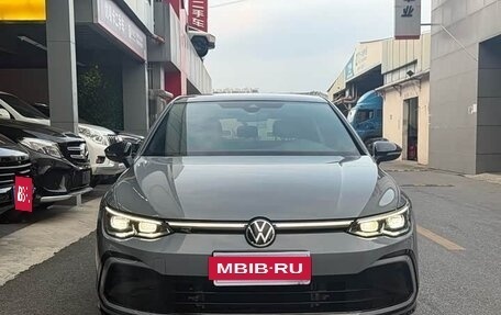 Volkswagen Golf VIII, 2023 год, 1 960 000 рублей, 2 фотография