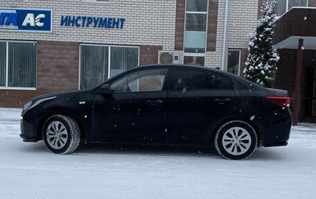 KIA Rio IV, 2018 год, 1 400 000 рублей, 3 фотография