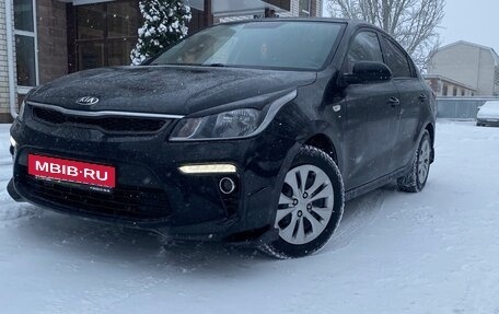 KIA Rio IV, 2018 год, 1 400 000 рублей, 2 фотография