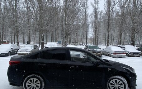 KIA Rio IV, 2018 год, 1 400 000 рублей, 4 фотография