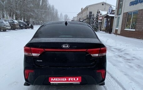 KIA Rio IV, 2018 год, 1 400 000 рублей, 6 фотография