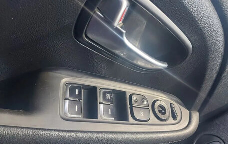 KIA Carens III (RP), 2018 год, 1 300 000 рублей, 10 фотография