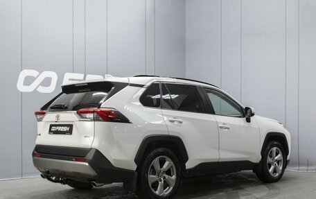 Toyota RAV4, 2020 год, 3 010 000 рублей, 2 фотография