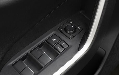 Toyota RAV4, 2020 год, 3 010 000 рублей, 17 фотография