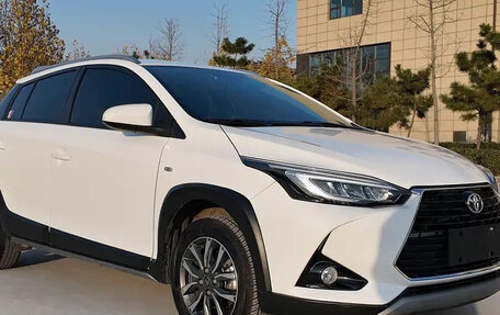 Toyota Yaris XP150 рестайлинг, 2021 год, 990 000 рублей, 3 фотография