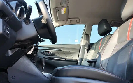 Toyota Yaris XP150 рестайлинг, 2021 год, 990 000 рублей, 7 фотография