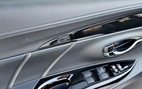 Toyota Yaris XP150 рестайлинг, 2021 год, 990 000 рублей, 11 фотография