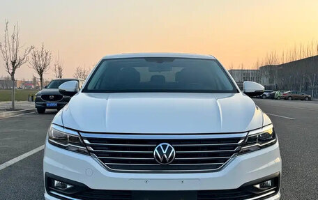 Volkswagen Lavida, 2021 год, 1 199 999 рублей, 2 фотография