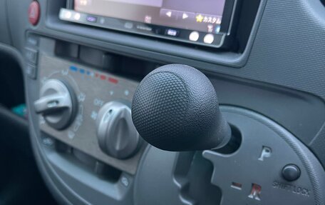 Toyota Sienta I, 2013 год, 990 000 рублей, 15 фотография