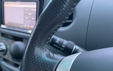 Toyota Sienta I, 2013 год, 990 000 рублей, 16 фотография