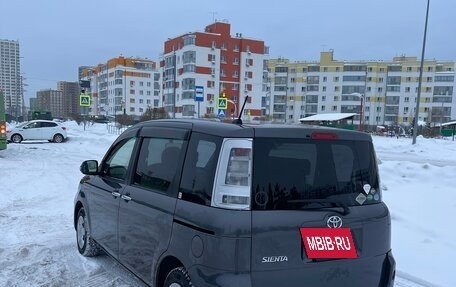 Toyota Sienta I, 2013 год, 990 000 рублей, 5 фотография