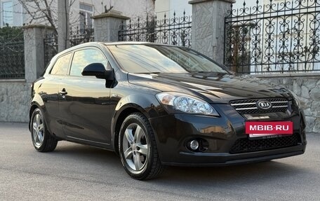KIA cee'd I рестайлинг, 2008 год, 949 000 рублей, 2 фотография