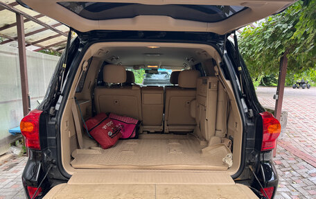 Toyota Land Cruiser 200, 2012 год, 3 400 000 рублей, 2 фотография