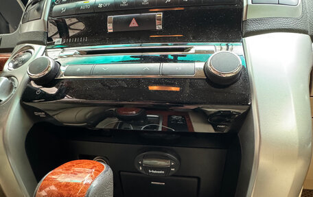 Toyota Land Cruiser 200, 2012 год, 3 400 000 рублей, 37 фотография