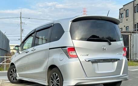 Honda Freed I, 2015 год, 745 000 рублей, 7 фотография