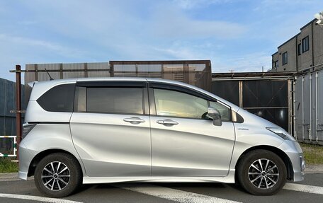 Honda Freed I, 2015 год, 745 000 рублей, 10 фотография
