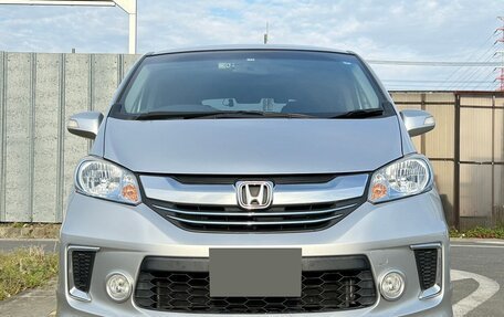 Honda Freed I, 2015 год, 745 000 рублей, 3 фотография