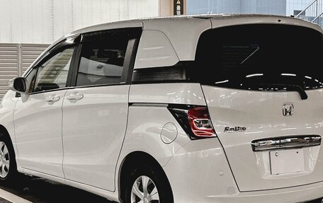 Honda Freed I, 2016 год, 869 000 рублей, 5 фотография