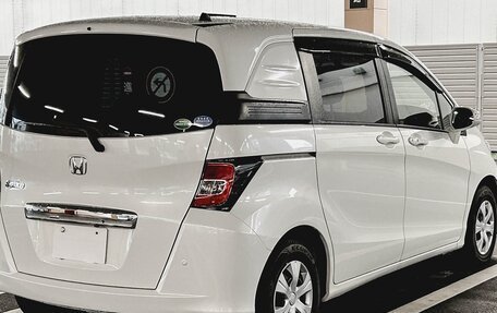 Honda Freed I, 2016 год, 869 000 рублей, 7 фотография