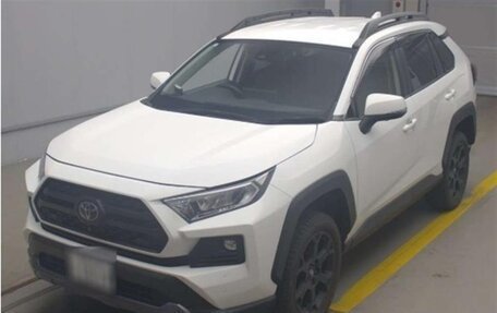 Toyota RAV4, 2022 год, 3 650 000 рублей, 4 фотография