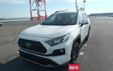 Toyota RAV4, 2022 год, 3 650 000 рублей, 2 фотография