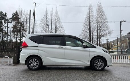 Honda Freed II, 2019 год, 1 146 000 рублей, 7 фотография