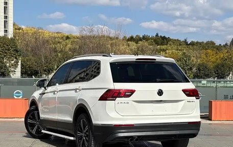 Volkswagen Tiguan II, 2021 год, 1 570 000 рублей, 6 фотография