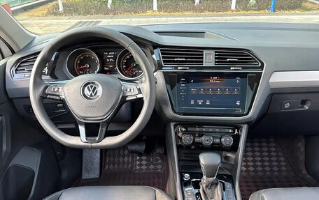 Volkswagen Tiguan II, 2021 год, 1 570 000 рублей, 17 фотография