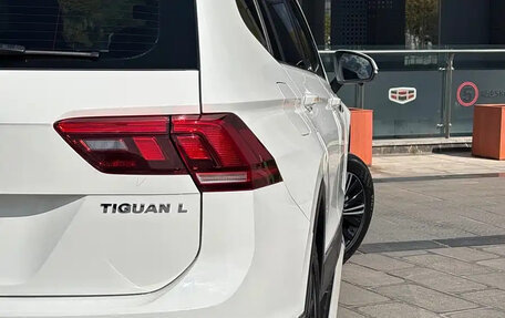 Volkswagen Tiguan II, 2021 год, 1 570 000 рублей, 9 фотография