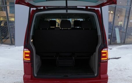 Volkswagen Caravelle T6 рестайлинг, 2019 год, 3 780 000 рублей, 8 фотография