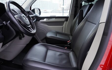 Volkswagen Caravelle T6 рестайлинг, 2019 год, 3 780 000 рублей, 16 фотография