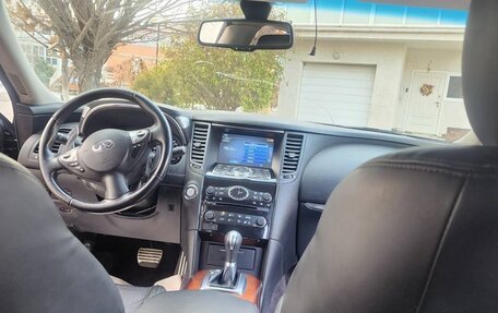 Infiniti QX70, 2016 год, 2 700 000 рублей, 15 фотография