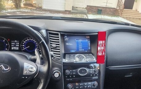 Infiniti QX70, 2016 год, 2 700 000 рублей, 13 фотография