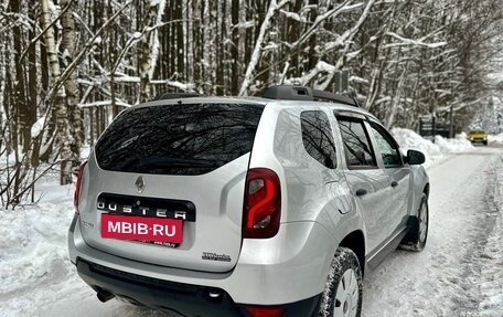 Renault Duster I рестайлинг, 2017 год, 1 000 000 рублей, 3 фотография