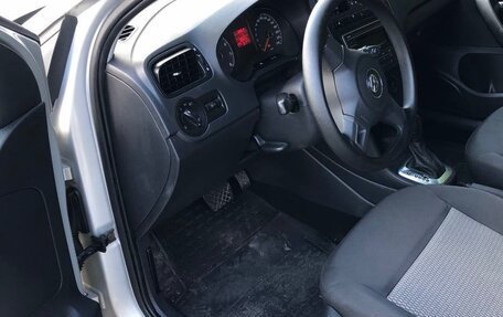 Volkswagen Polo VI (EU Market), 2013 год, 650 000 рублей, 10 фотография