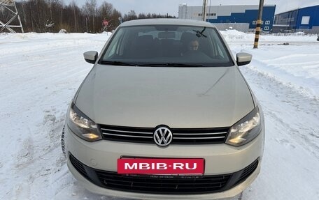 Volkswagen Polo VI (EU Market), 2013 год, 650 000 рублей, 2 фотография