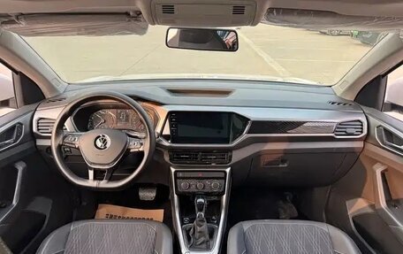 Volkswagen T-Cross I, 2022 год, 1 256 000 рублей, 7 фотография