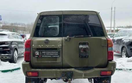 Nissan Patrol, 2004 год, 930 000 рублей, 6 фотография