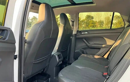 Volkswagen T-Cross I, 2021 год, 1 200 001 рублей, 7 фотография