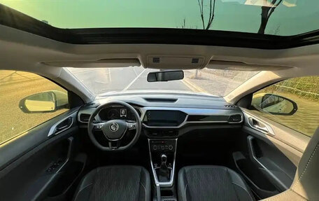 Volkswagen T-Cross I, 2021 год, 1 200 001 рублей, 8 фотография