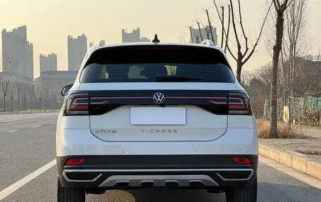 Volkswagen T-Cross I, 2021 год, 1 200 001 рублей, 13 фотография